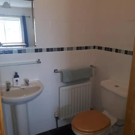 No 9 The Willows, Ballinamore, Entire *